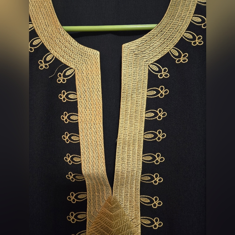 Womens v-line neck blouse - Picture 3 of 3